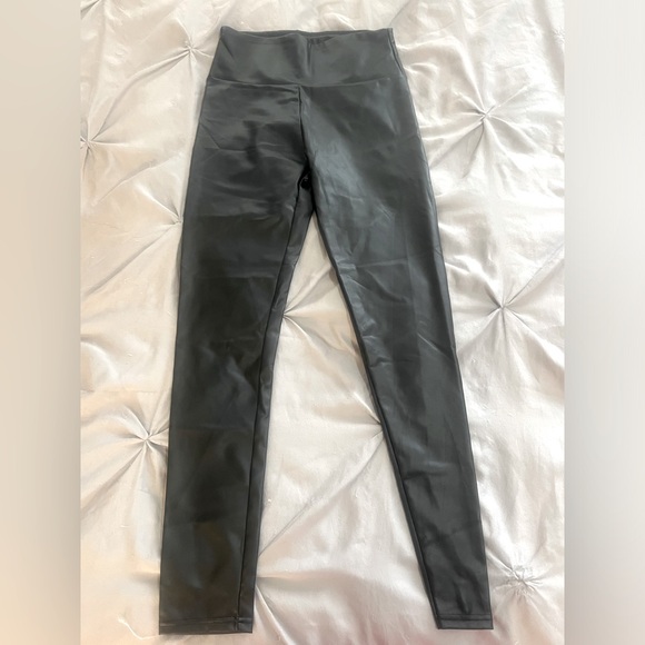 Faux leather pants - Picture 3 of 3